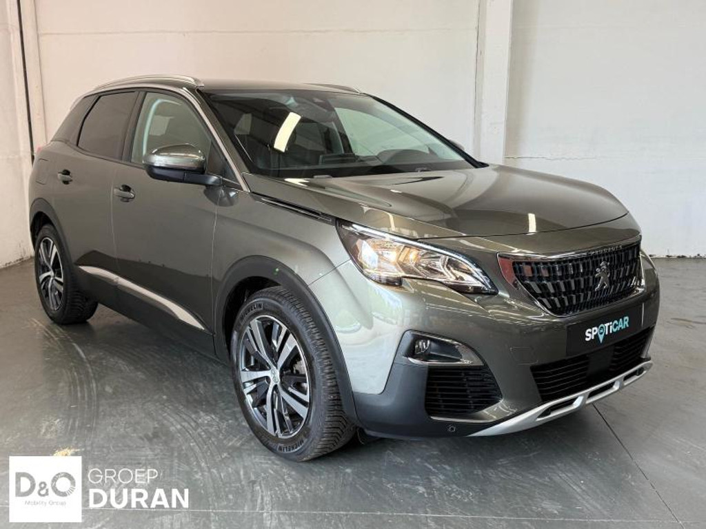 53376727-2.jpg