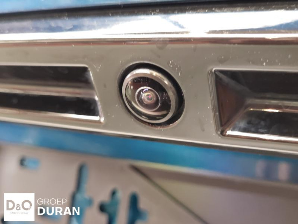 54854958-3.jpg