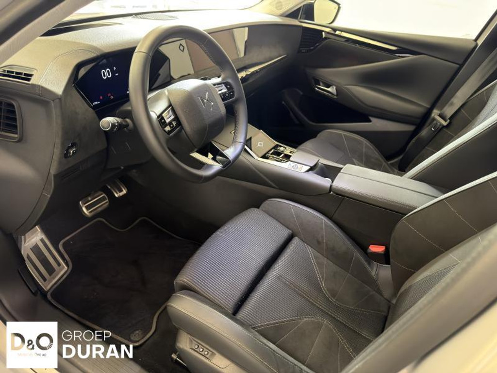 54935396-4.jpg