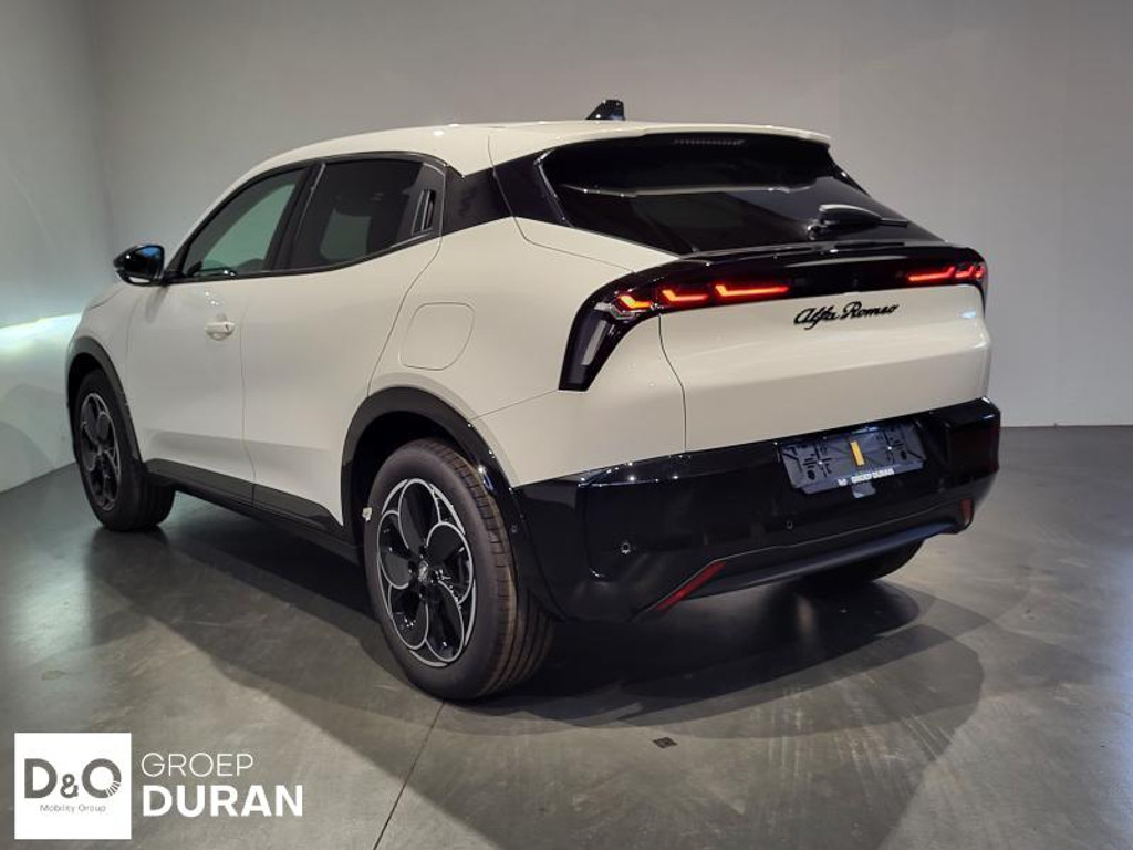 55350486-2.jpg