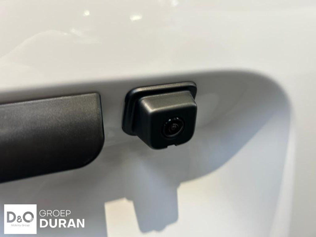 55372934-3.jpg
