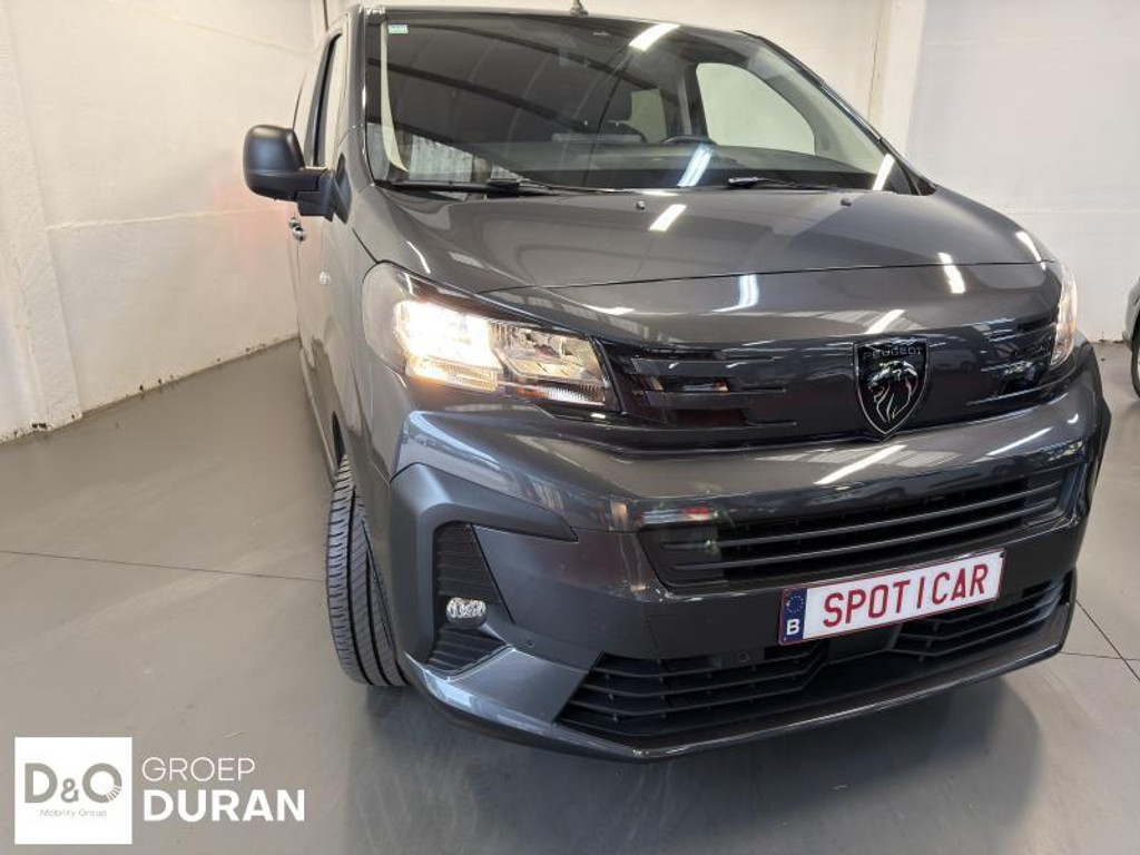 56444267-2.jpg