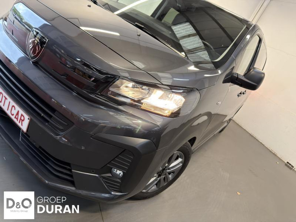 56444267-3.jpg