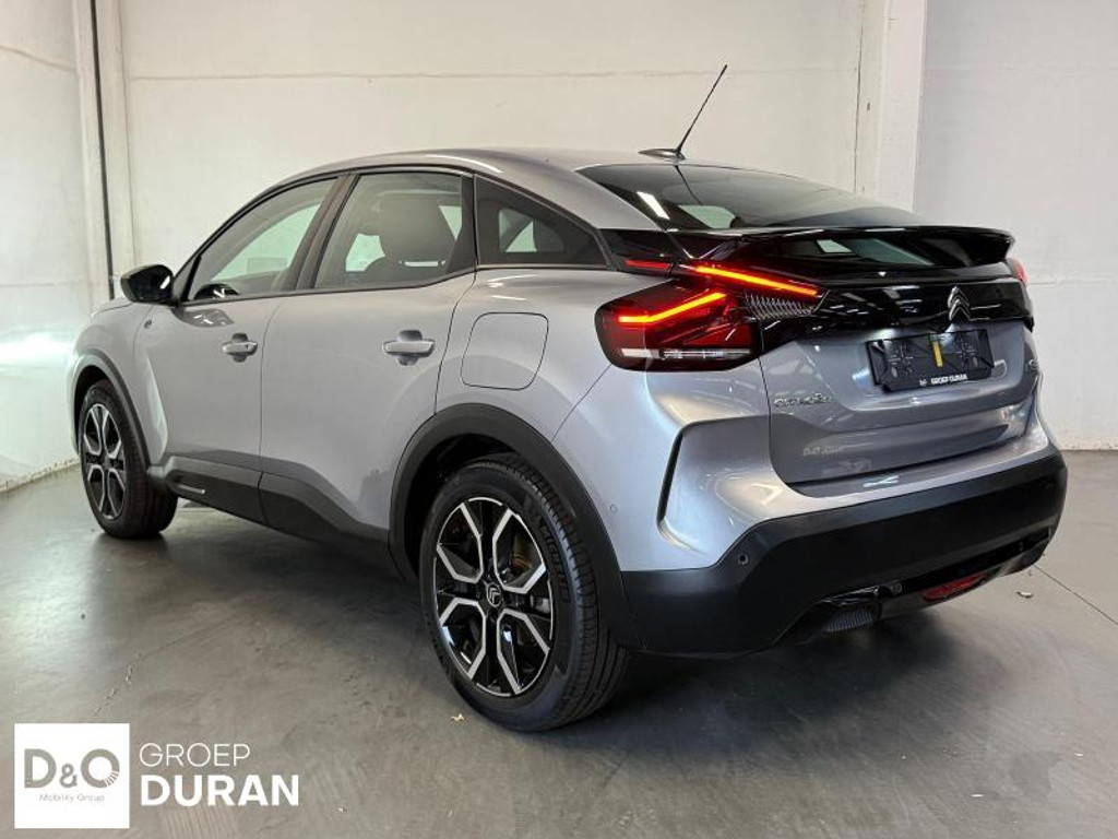 56478691-3.jpg