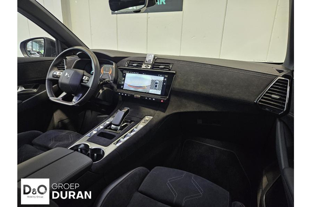 56824130-1.jpg