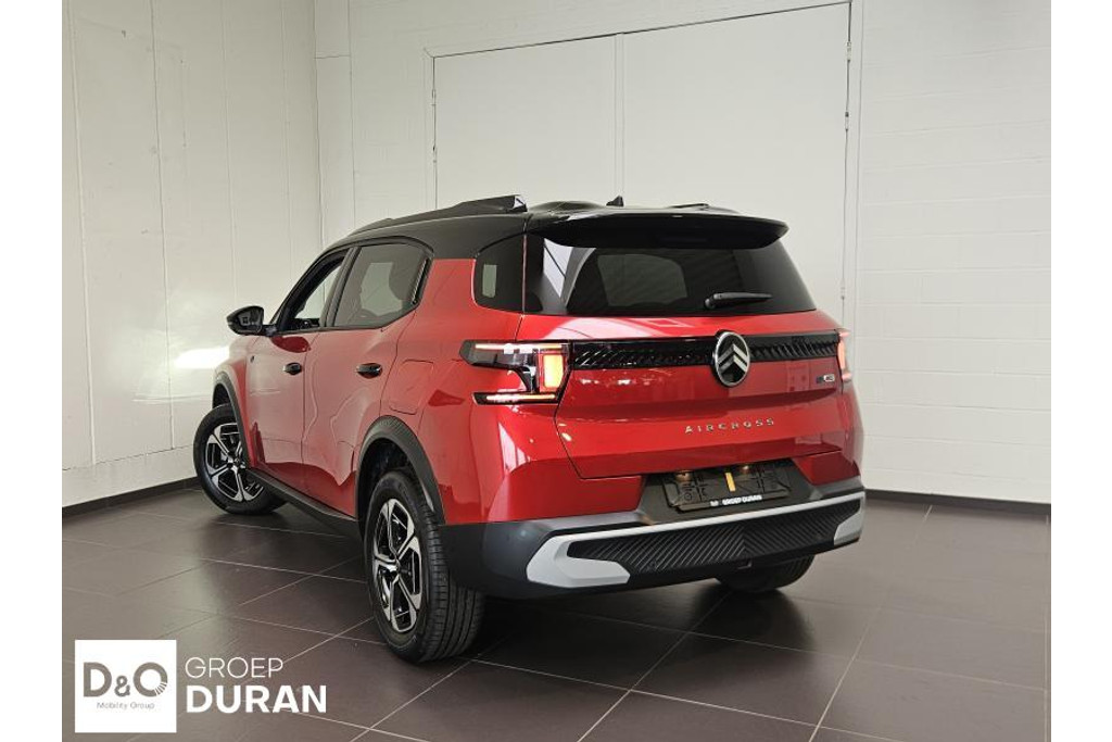 56829536-3.jpg